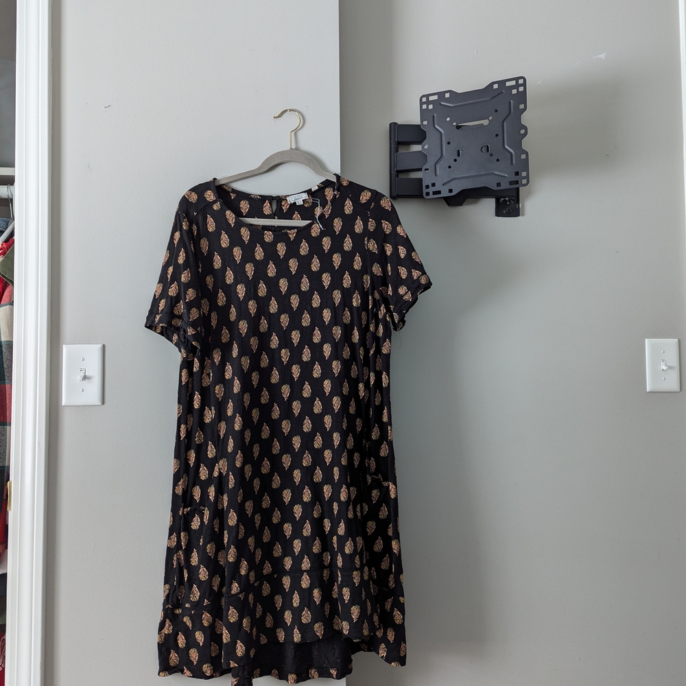 Black and Gold Patterned Dress